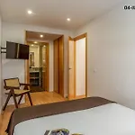 4256 - Ab Les Corts Bi Βαρκελώνη