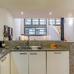 4256 - Ab Les Corts Bi *