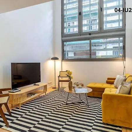 4256 - Ab Les Corts Bi Apartment