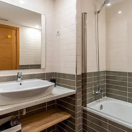 4256 - Ab Les Corts Bi Apartament *