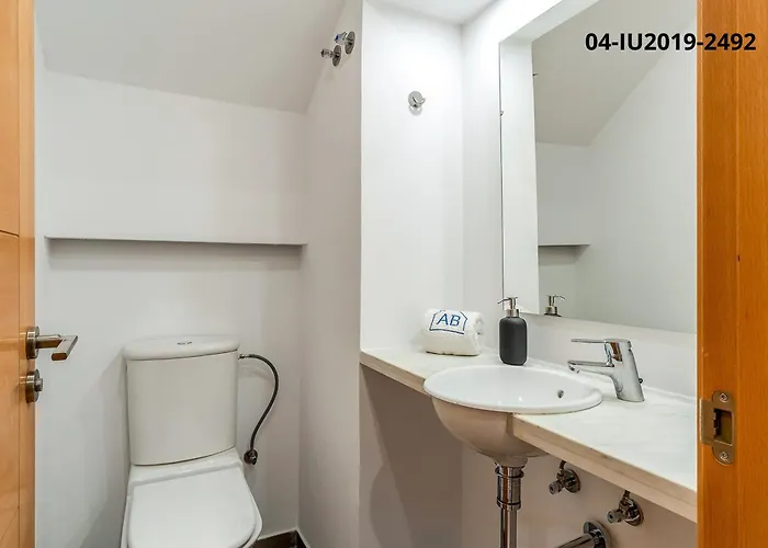 4256 - Ab Les Corts Bi شقة